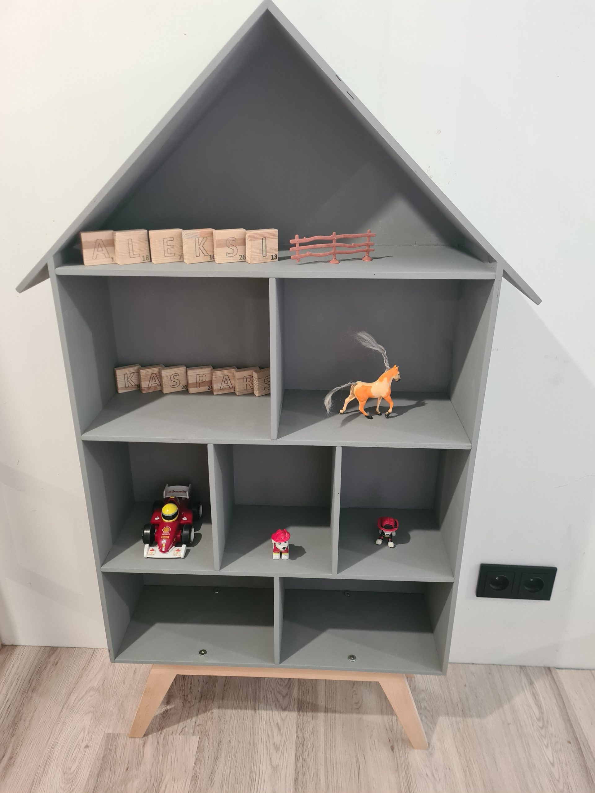 Leļļu māja/plaukts - Image 3