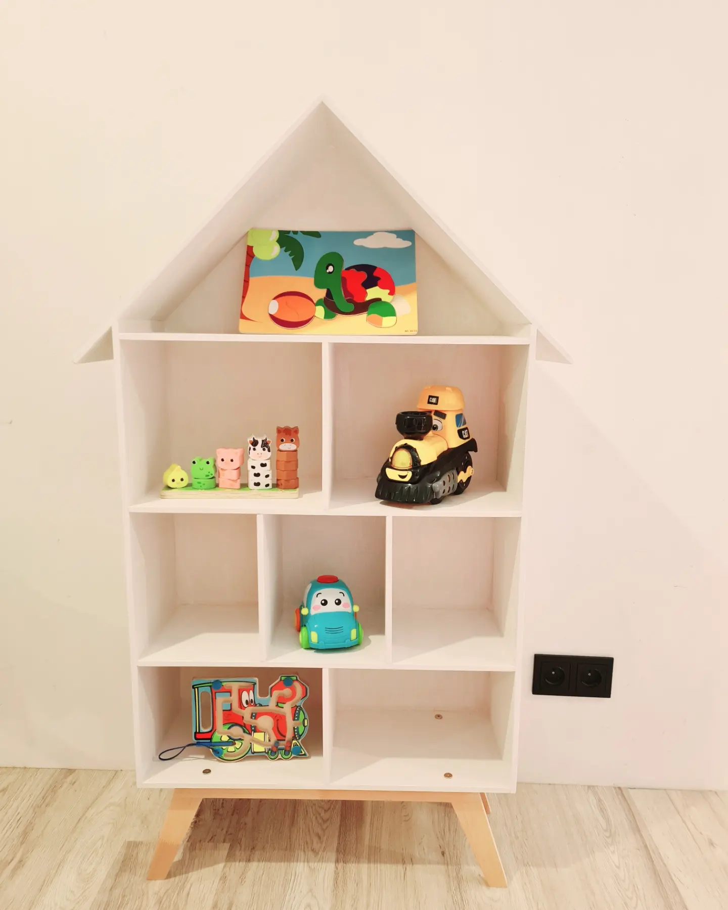 Leļļu māja/plaukts - Image 4